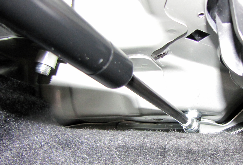 The tutorial for replacing the trunk torsion bars with gas springs