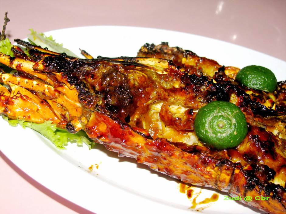 Lobster Bakar Jumbo ala Menega Cafe, Jimbaran Bali
