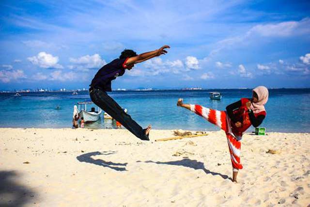 Aplikasi Edit Foto Levitasi Ini Wajib Banget Ada di Hpmu Supaya Tetap Kekinian Saat Traveling