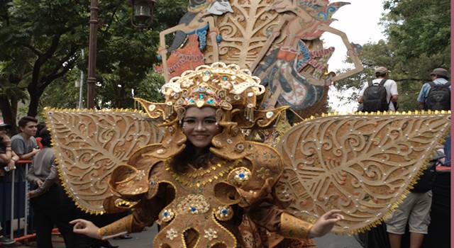 Ini Dia Kostum Defile Solo Batik Carnival 2017