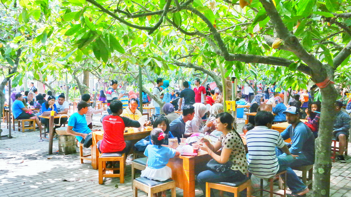 Paket Wisata Kampung Coklat Blitar Kini Bisa Untuk Pelajar