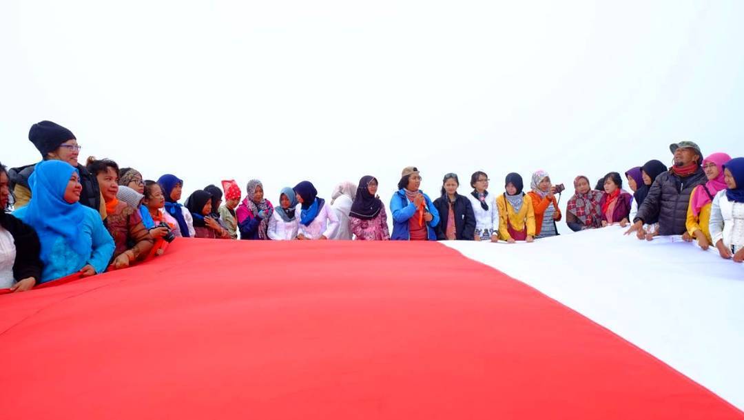 Slogan Eiger Saat Ini Sketsa