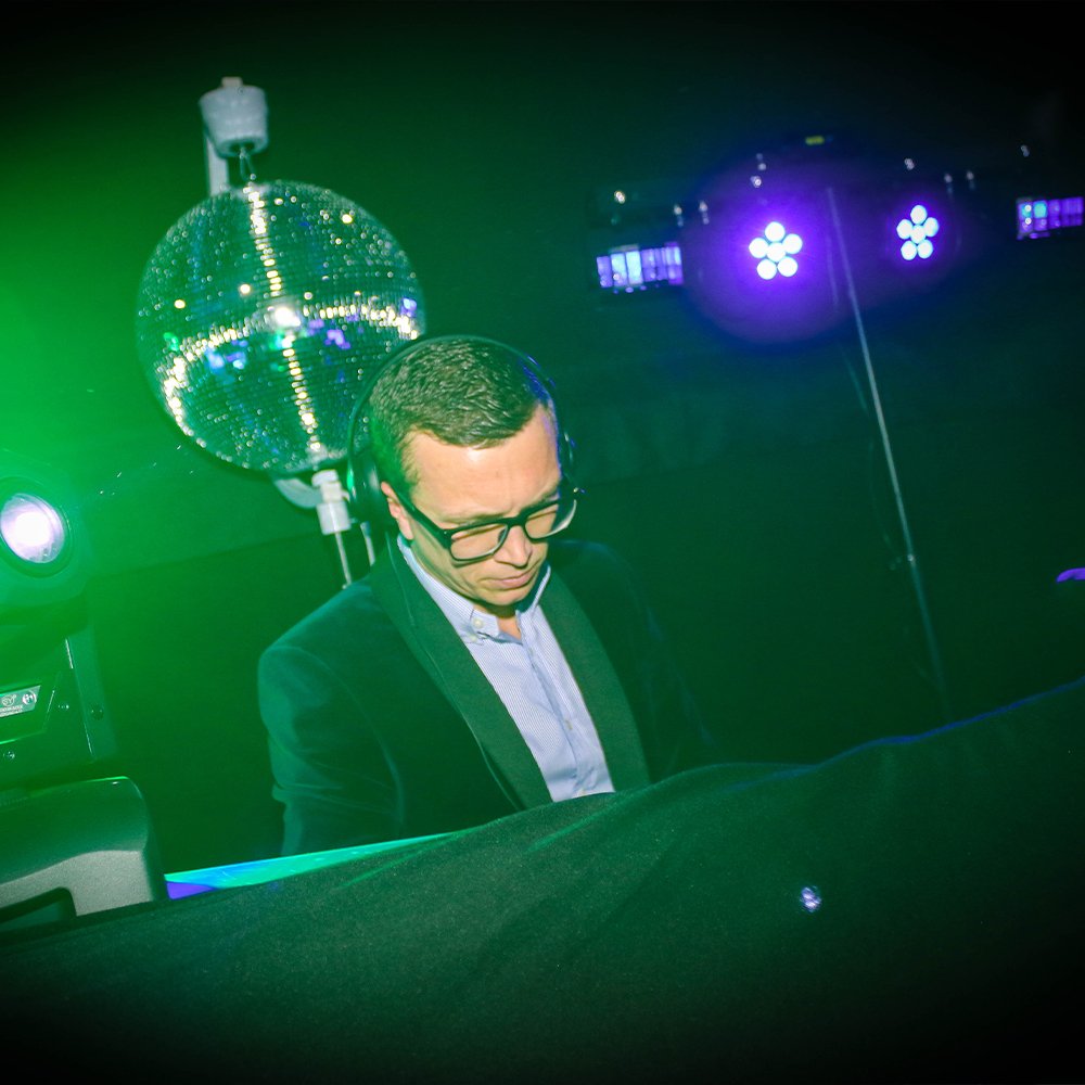 DJ for Hire London & International Paul Hardcastle Jr DJ Hire Near