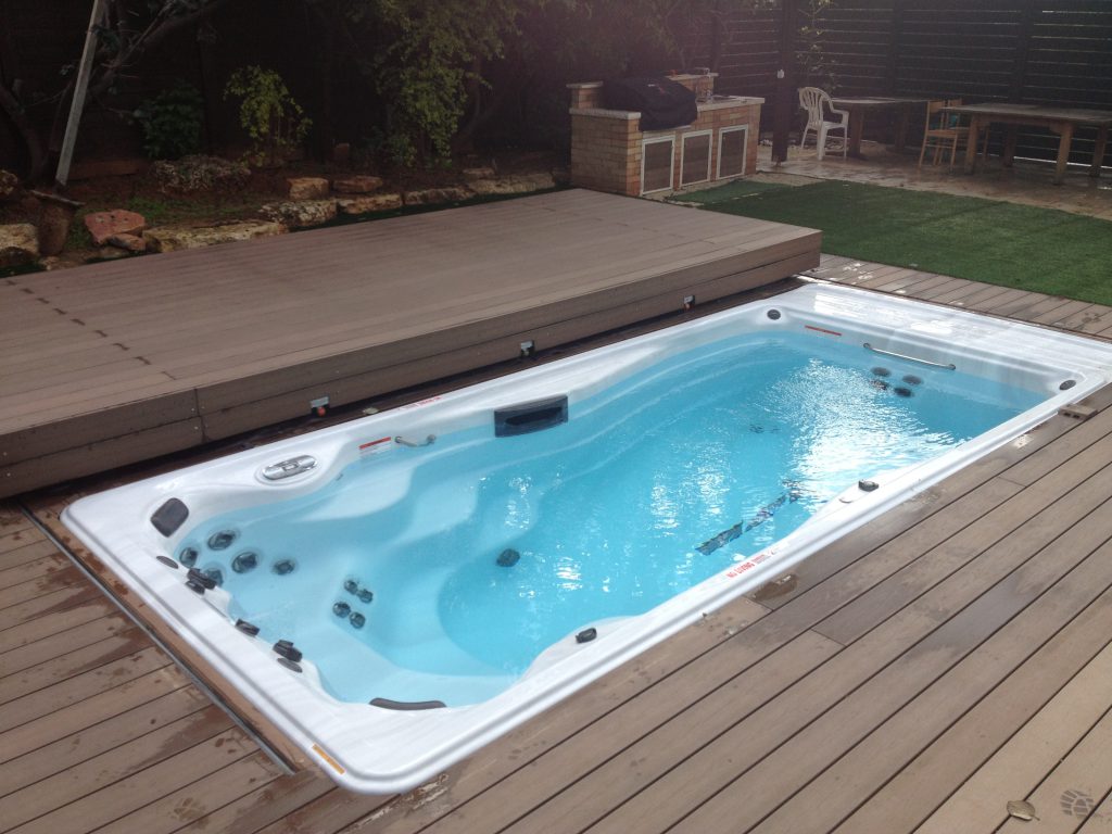 Phoenix Swim Spas + Hot Tubs // Swim Spa International