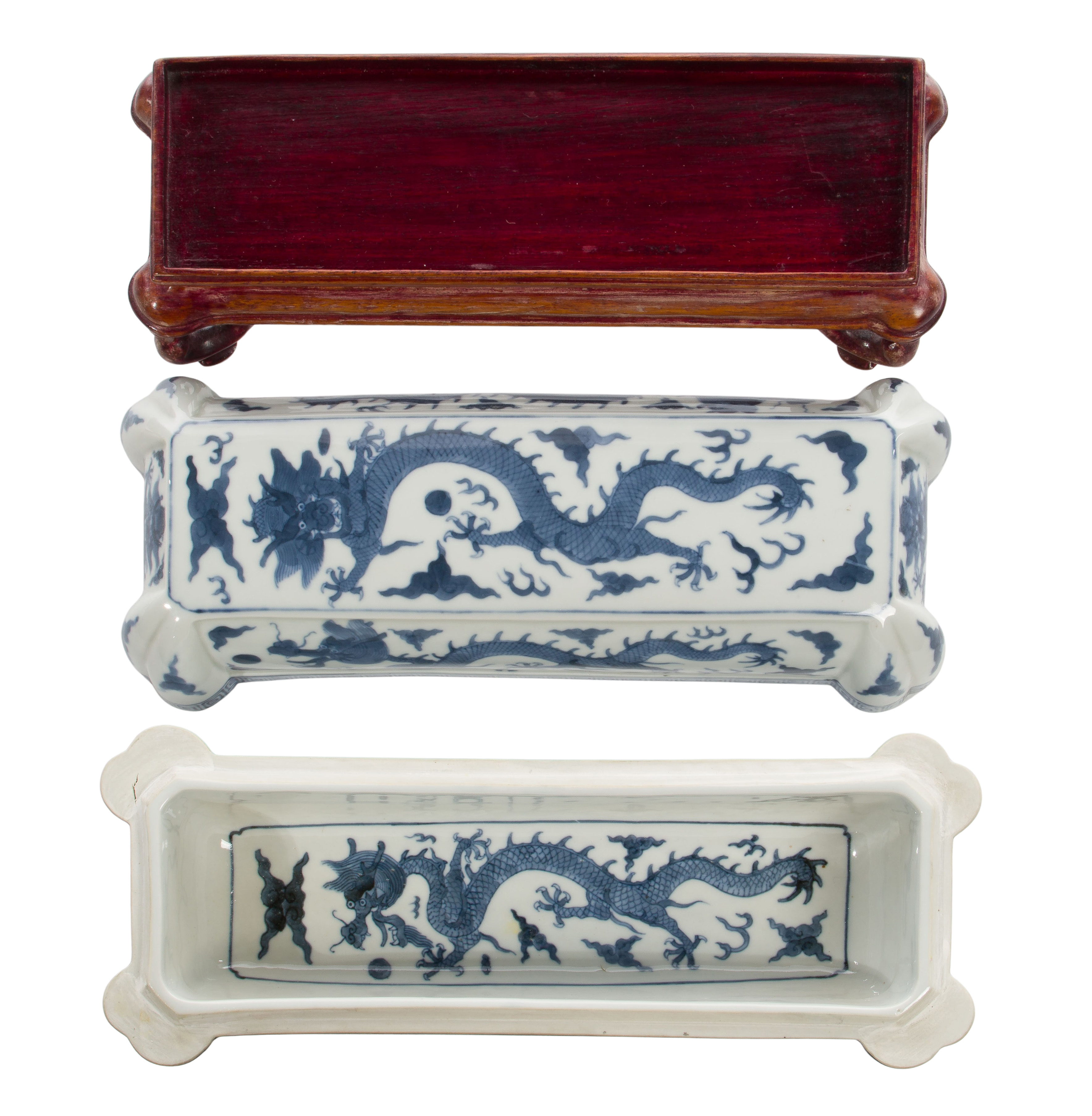 Chinese Ming Style Blue And White Porcelain Covered Box Auction