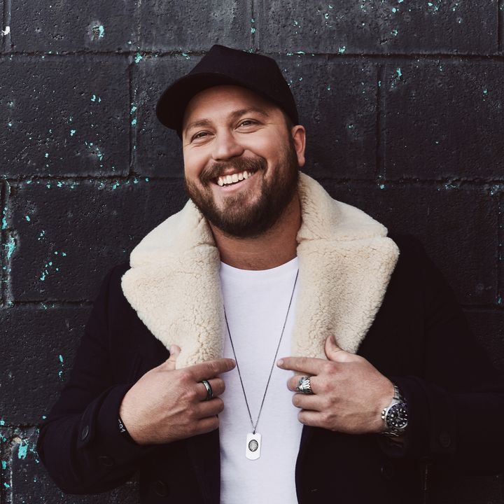 Mitchell Tenpenny Tour Dates, Concert Tickets, & Live Streams