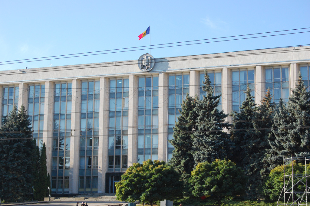 Md Orasul ChisinÄu Casa Guvernului Republicii Moldova