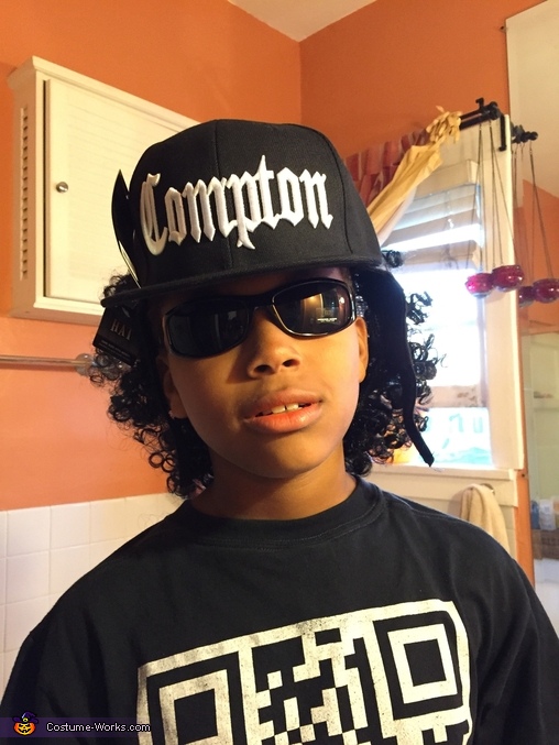 EazyE Costume Photo 2/3