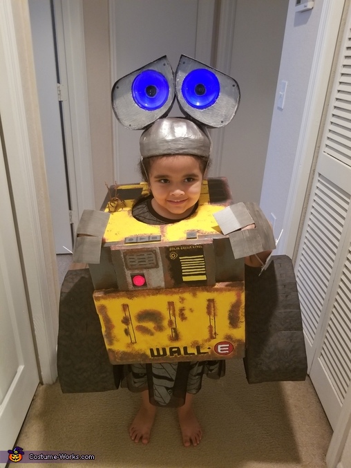 DIY Walle Costume NoSew DIY Costumes Photo 2/3