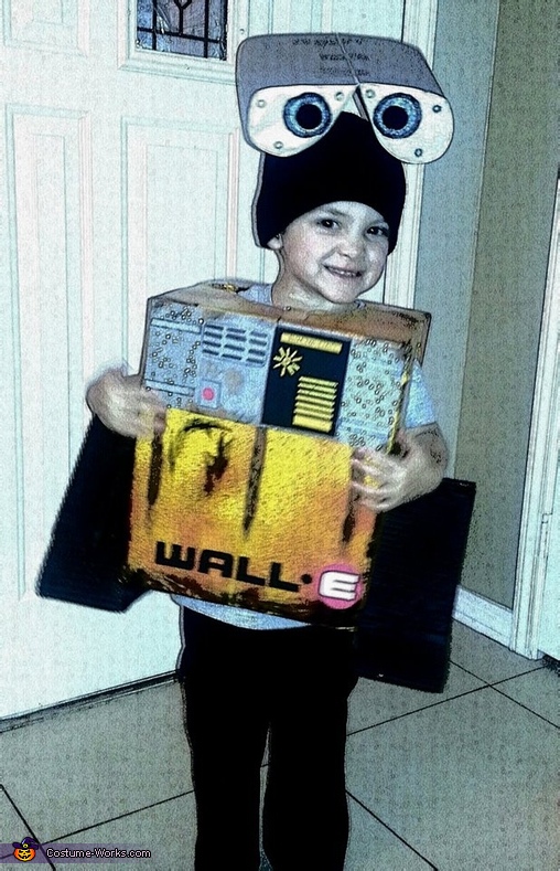WALLE Costume DIY Photo 3/3