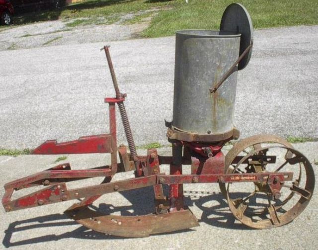 International Harvester Corn Planter Parts RAKA GRUP