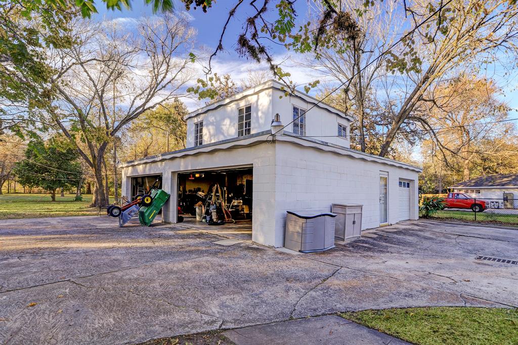 7525 Haywood Drive, Houston, TX 77061