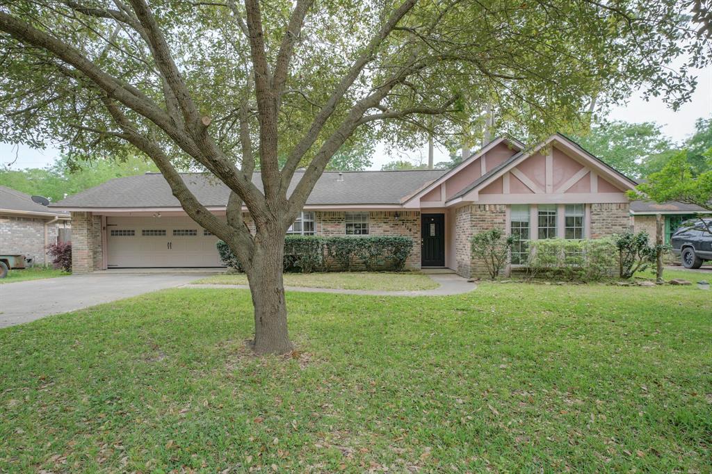 2114 Woodway Drive, Woodbranch, TX 77357