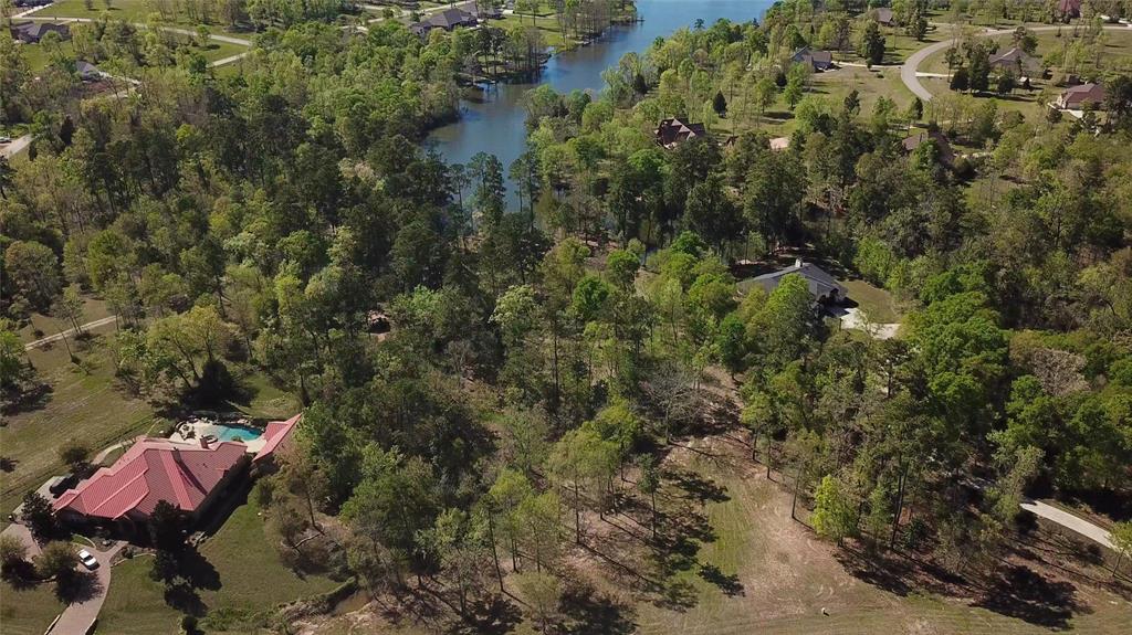 1577 Emerald Lakes Drive, Willis, TX 77378