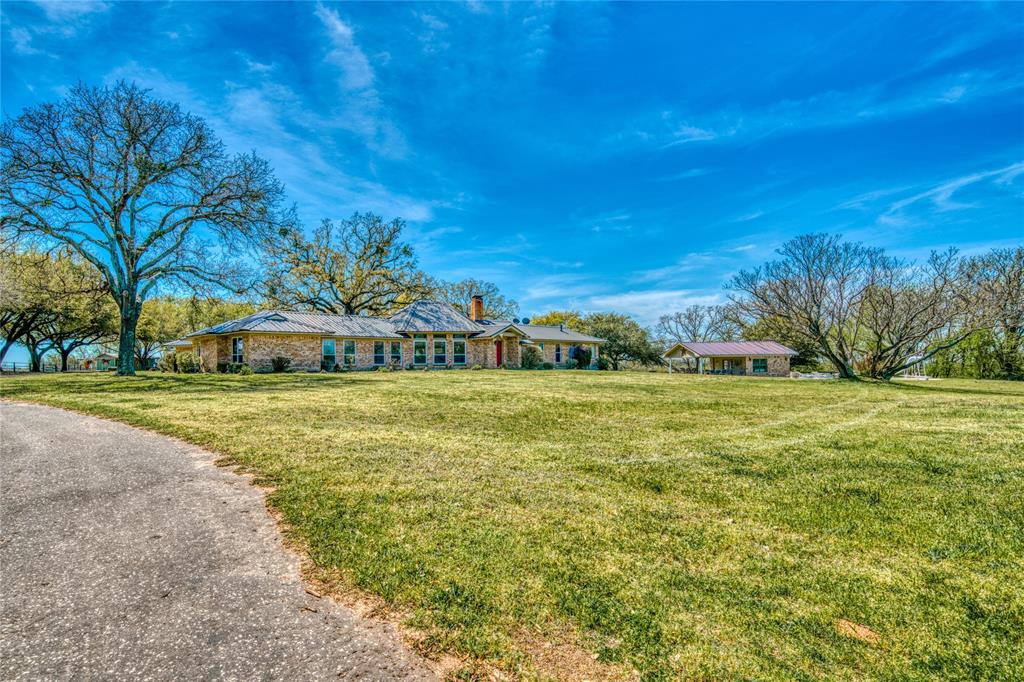 650 County Road 464, Montalba, TX 75853