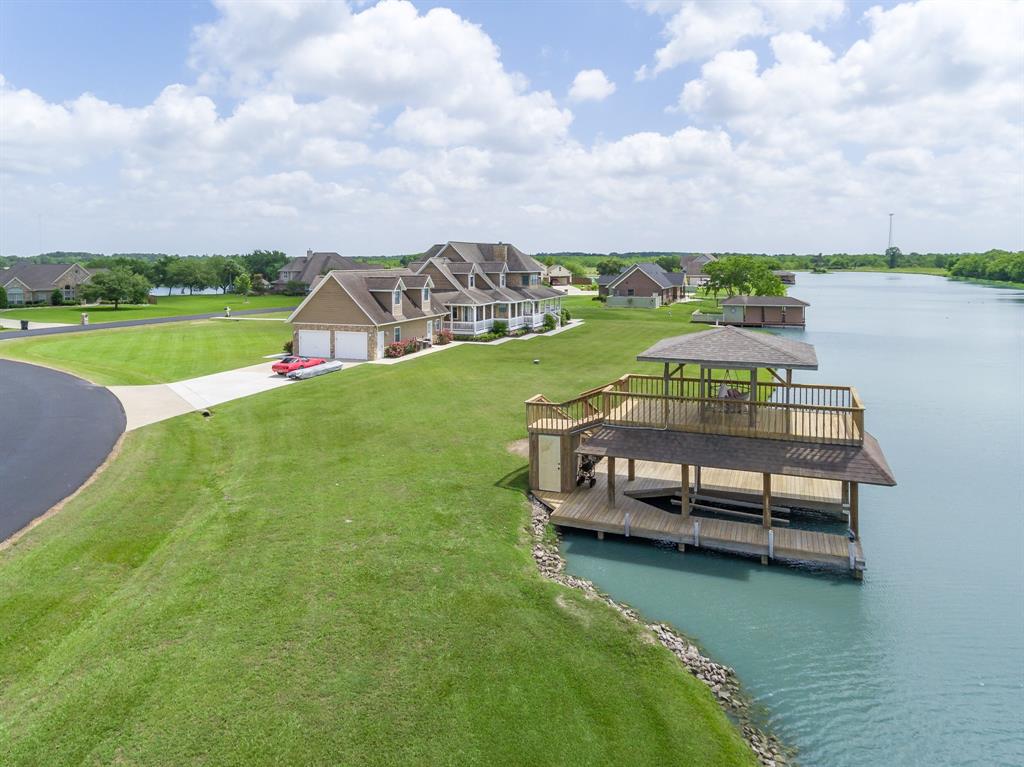 13 Lago Cove, Santa Fe, TX 77517