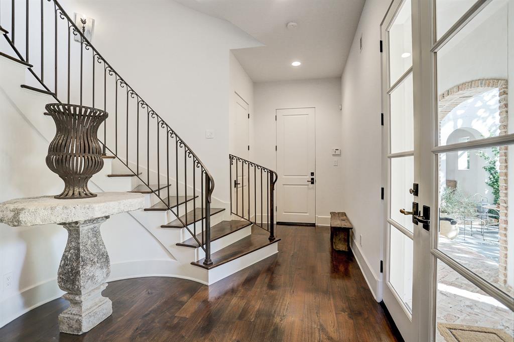 1115 Berthea Street, Houston TX 77006