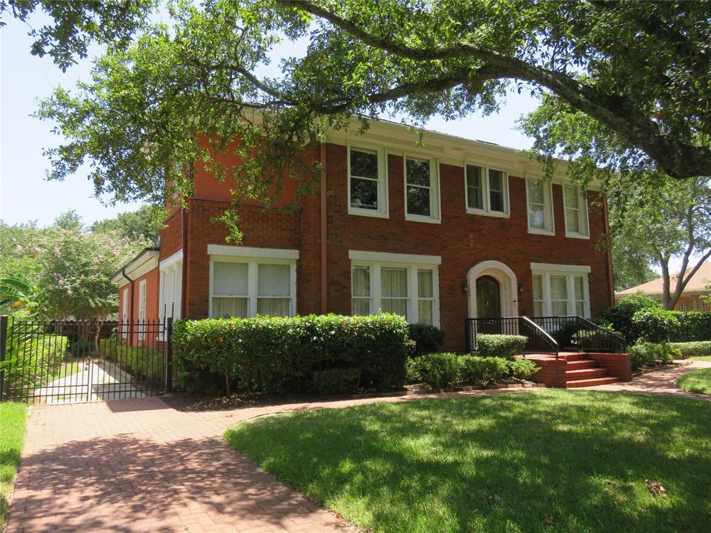 20 Cedar Lawn Circle, Galveston, TX 77551