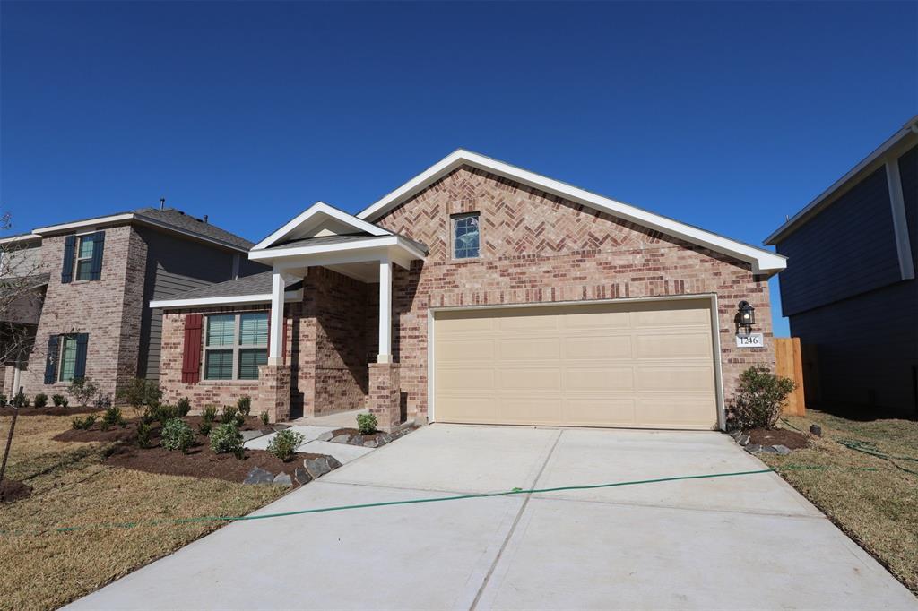 1246 Steed Bluff Drive, Alvin, TX 77511