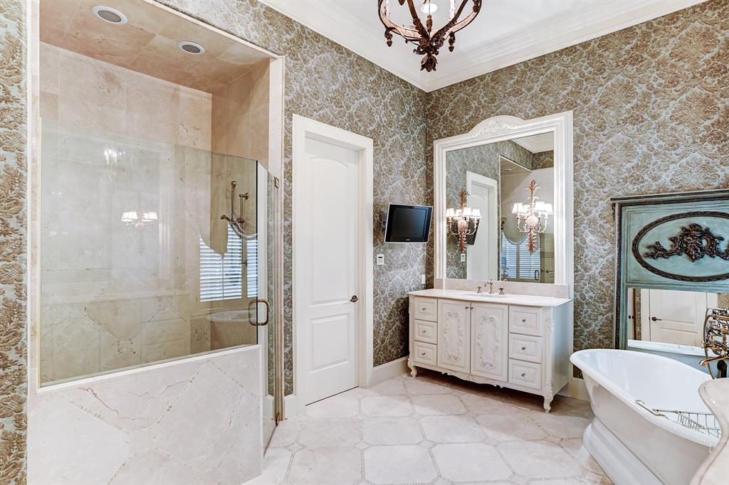 907 Cowards Creek Drive, Friendswood, TX 77546