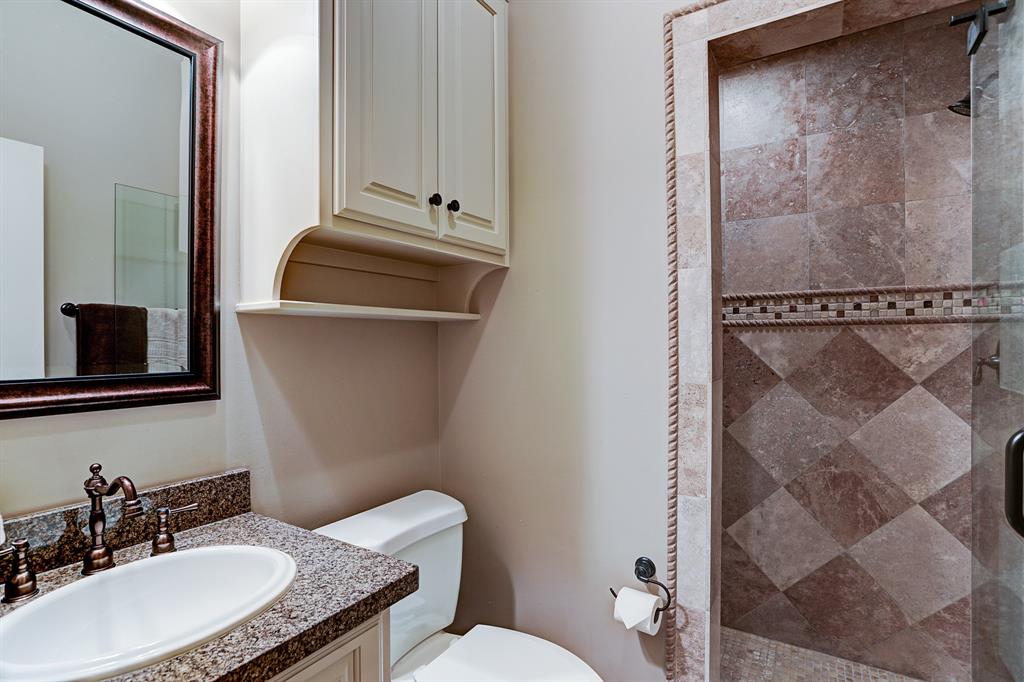 907 Cowards Creek Drive, Friendswood, TX 77546