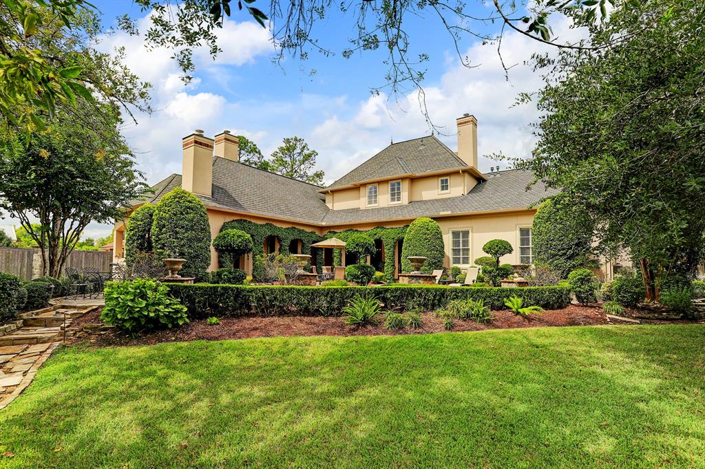 907 Cowards Creek Drive, Friendswood, TX 77546