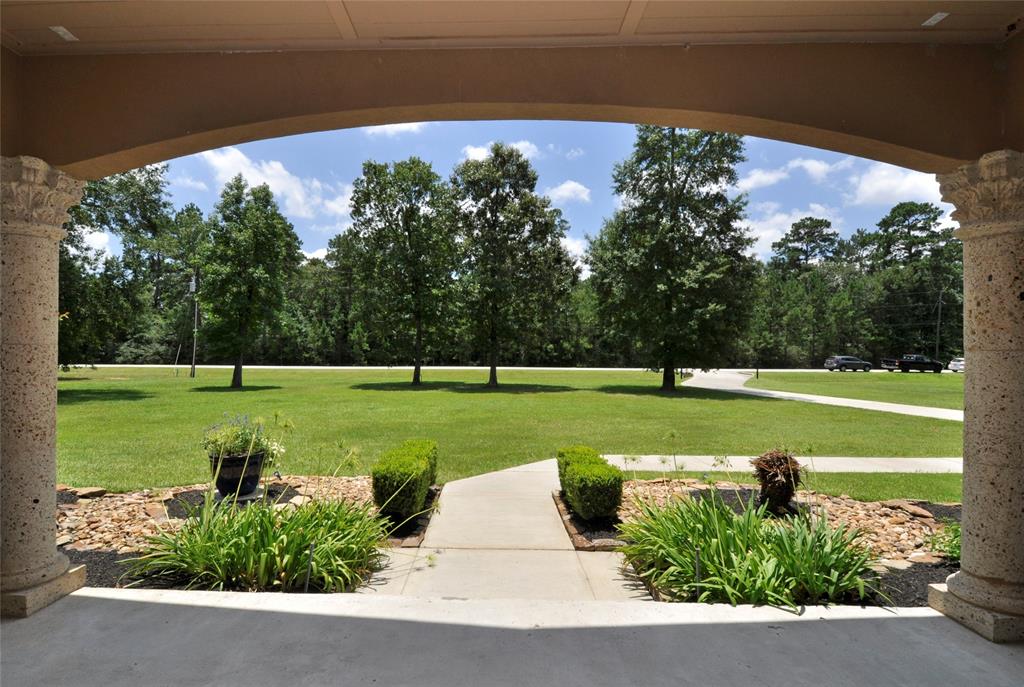 11799 White Oak Trail, Conroe, TX 77385