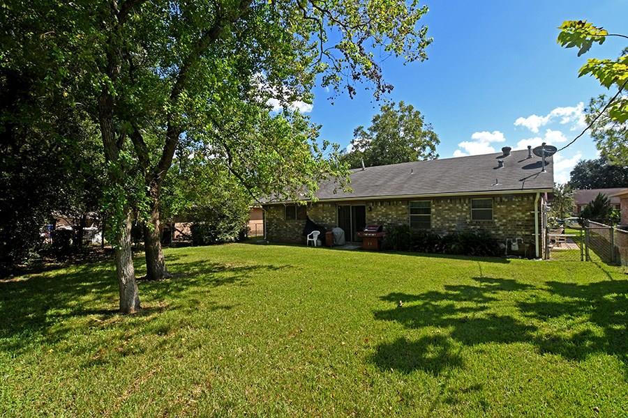 3930 Curly Oaks Drive, Houston, TX 77053