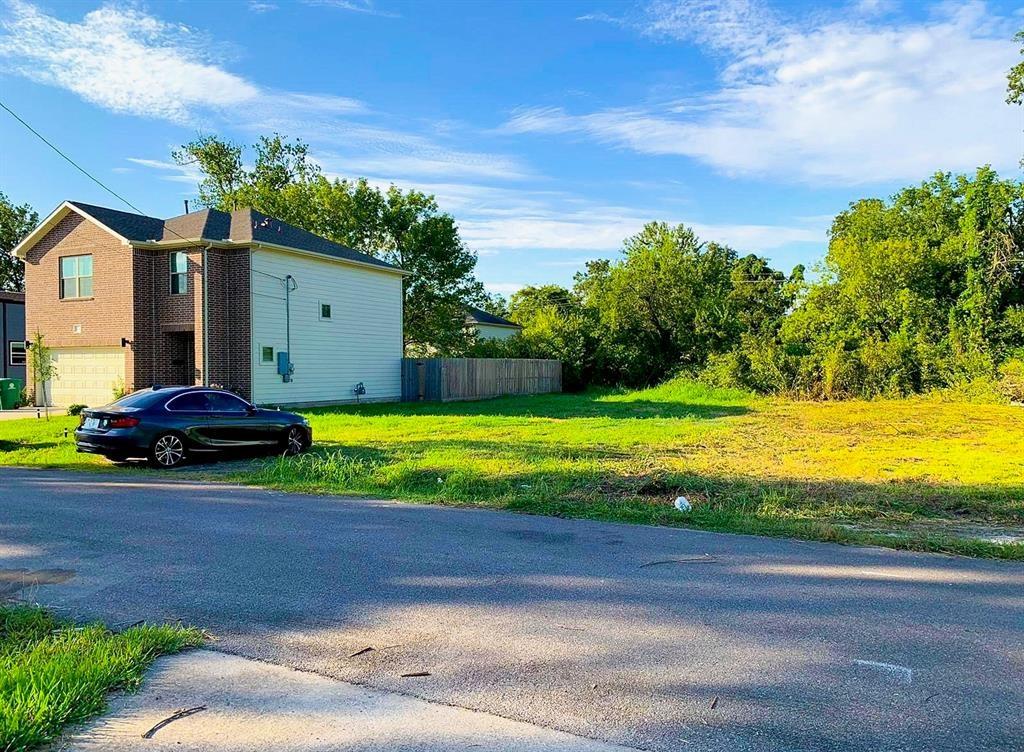 713 E 39th Street, Houston, TX 77022