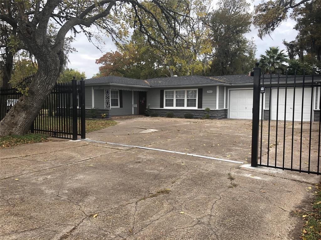 7563 Santa Fe Drive, Houston, TX 77061