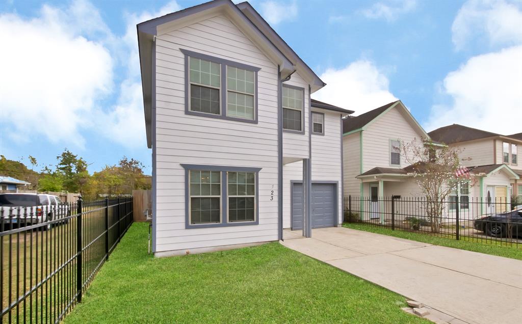 523 Firnat Street, Houston, TX 77022