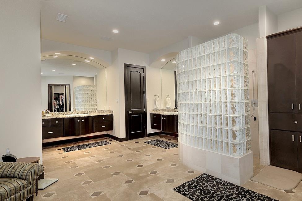 50 Palmer Woods Drive, The Woodlands, TX 77381