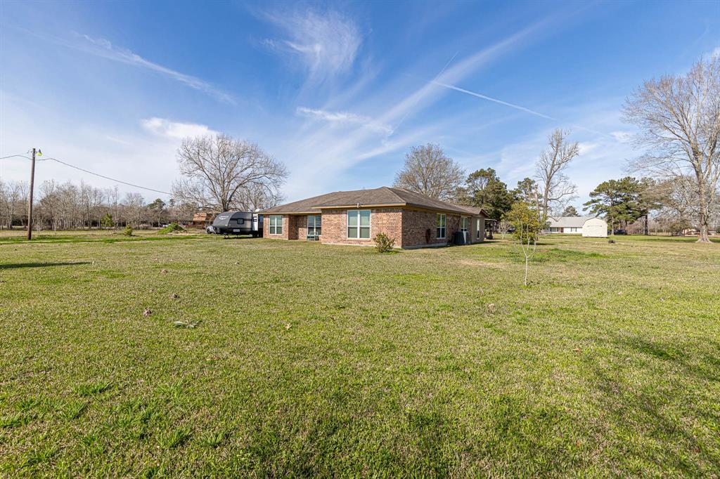 46 County Road 2060, Hull, TX 77564