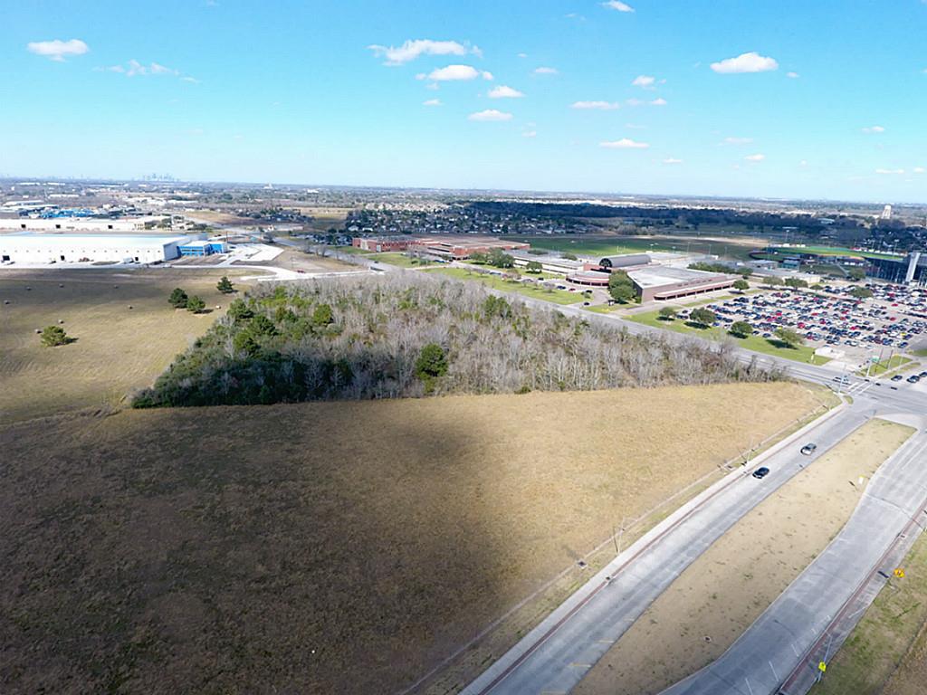 Pearland, TX land for sale & rent