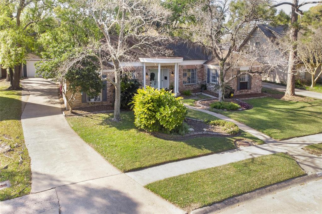 1115 Woodland Drive, El Lago, TX 77586