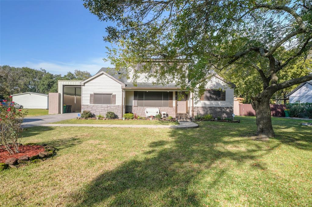 2106 E Texas Avenue, Baytown, TX 77520