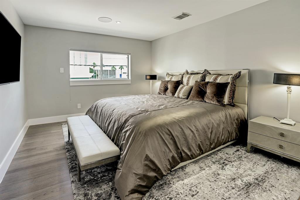 4002 Chatham Lane, Houston, TX 77027