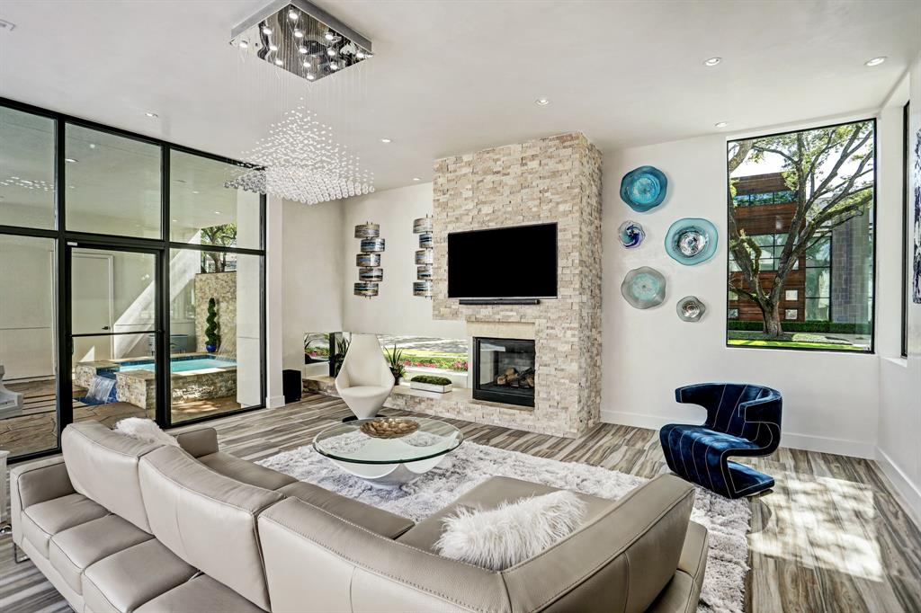 4002 Chatham Lane, Houston, TX 77027