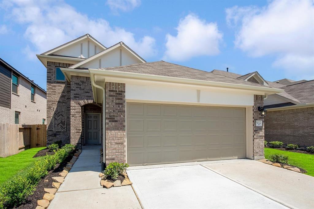 5022 Azalea Trace Drive, Houston, TX 77066