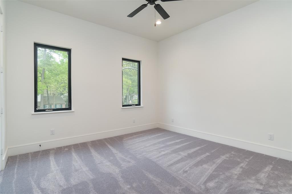 535 Kickerillo Drive, Houston TX 77079