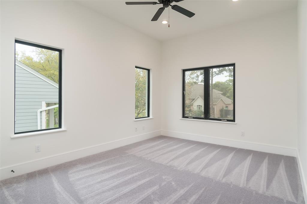 535 Kickerillo Drive, Houston TX 77079