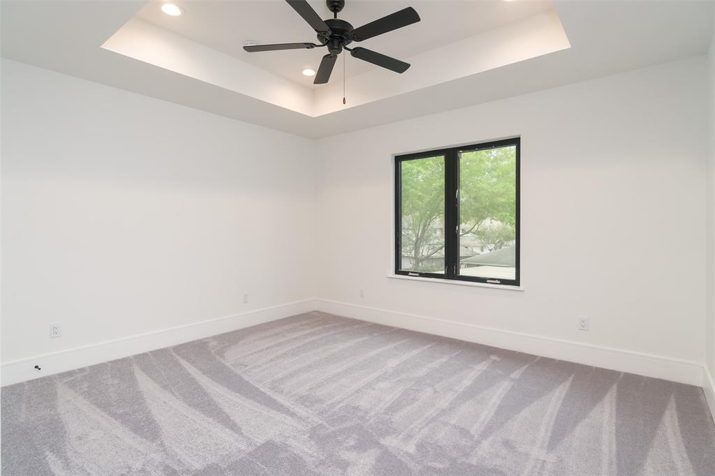 535 Kickerillo Drive, Houston TX 77079