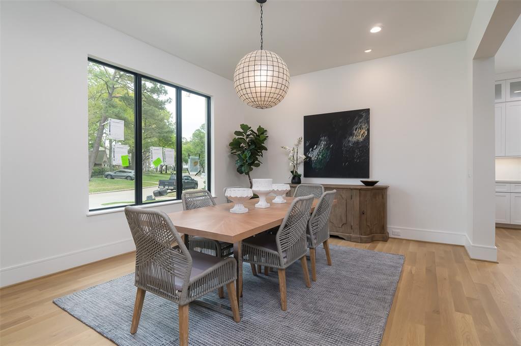 535 Kickerillo Drive, Houston TX 77079