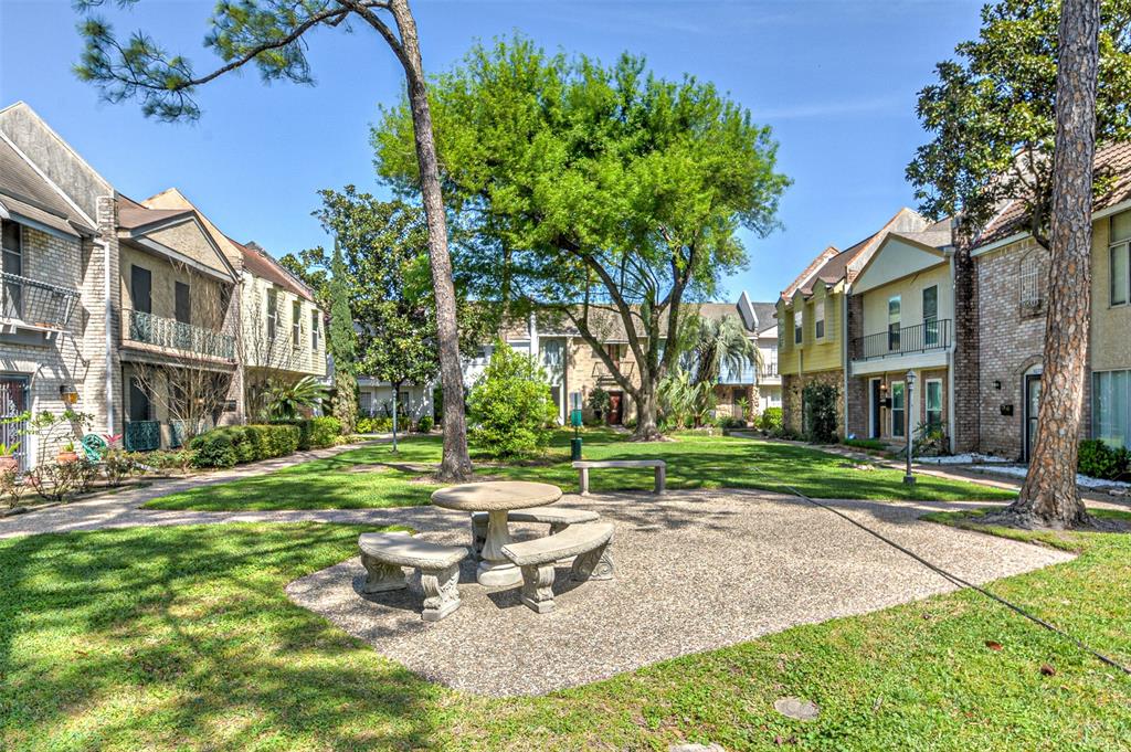 10758 Briar Forest Drive, Houston, TX 77042