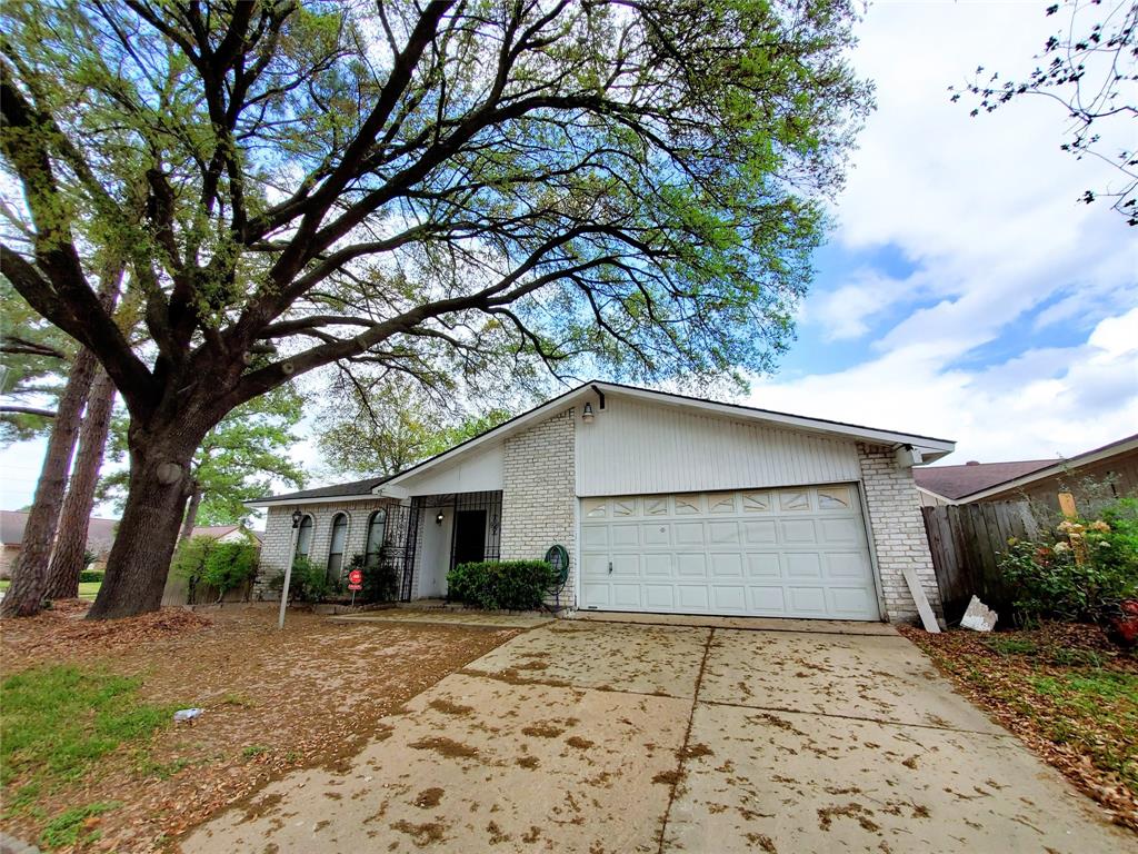 5646 Canyon Forest Drive, Houston, TX 77088