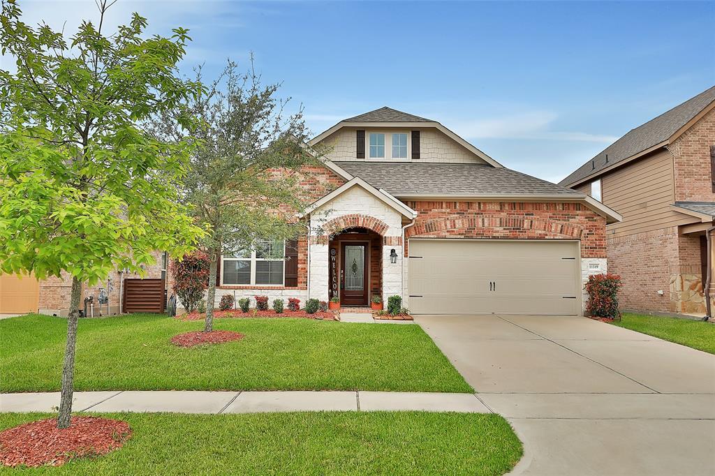 11319 E Lake Gables Drive, Richmond, TX 77406