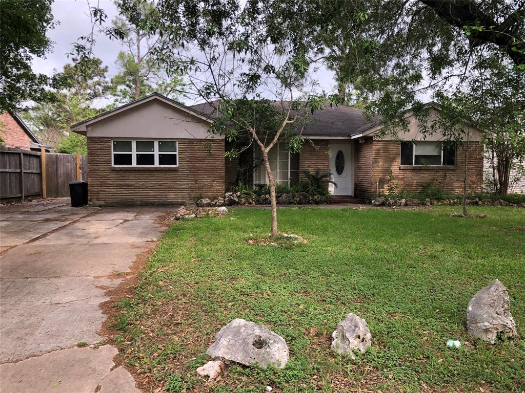 804 Mary Ann Drive, Friendswood TX 77546