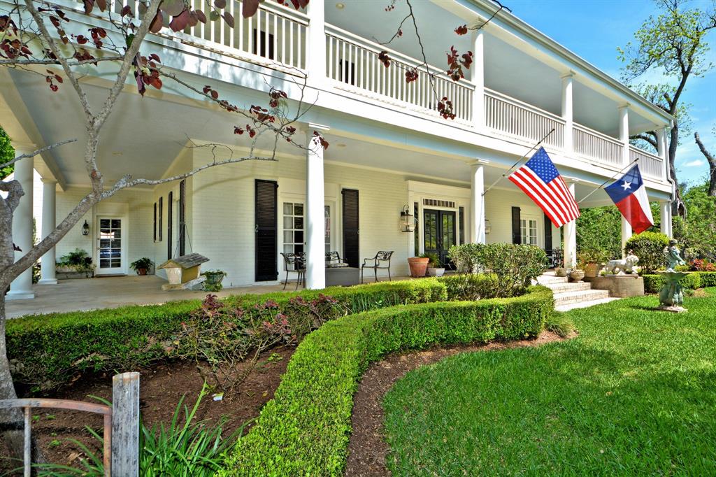 2210 Pecan Lake Court, Richmond, TX 77406