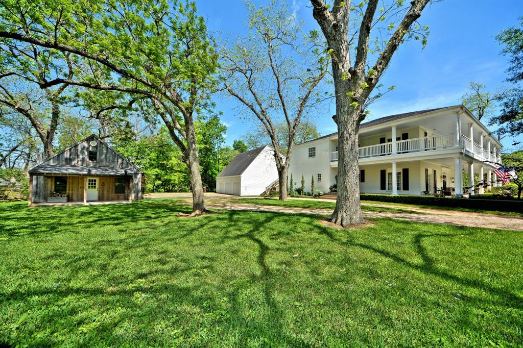 2210 Pecan Lake Court, Richmond, TX 77406