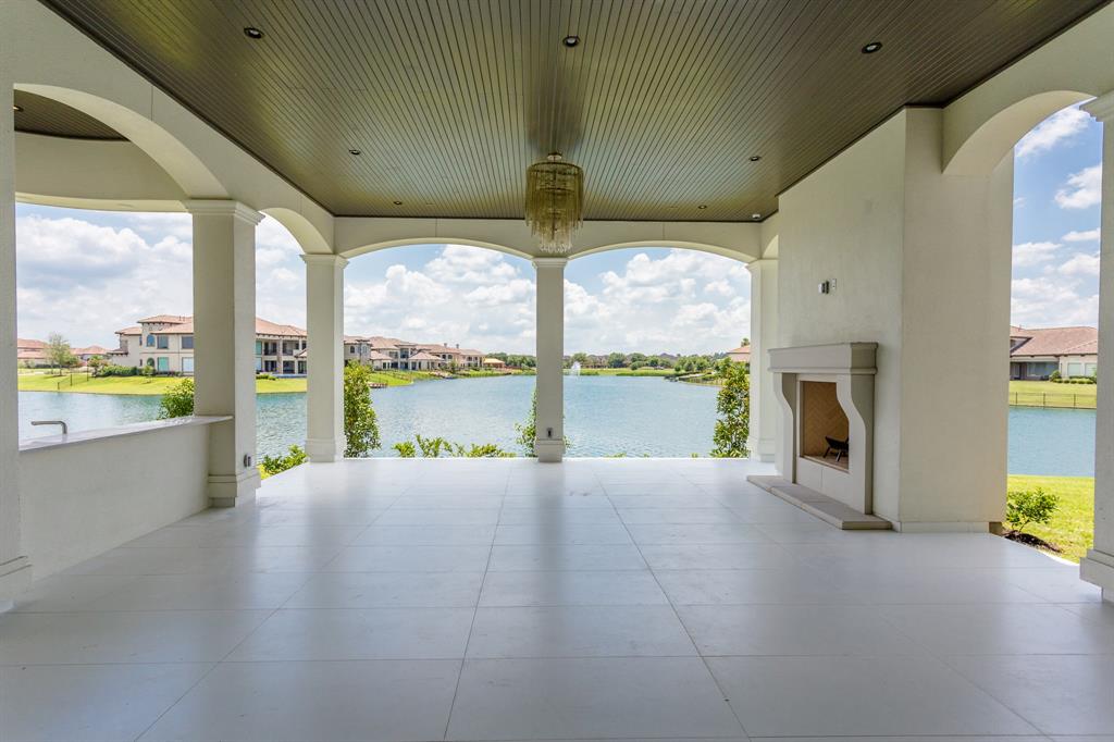 27 Riverstone Island, Sugar Land, TX 77479